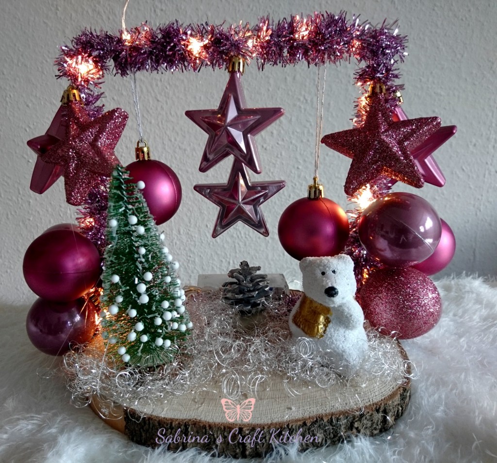 Weihnachtliches LED – Quadrat auf&nbsp;Baumscheibe